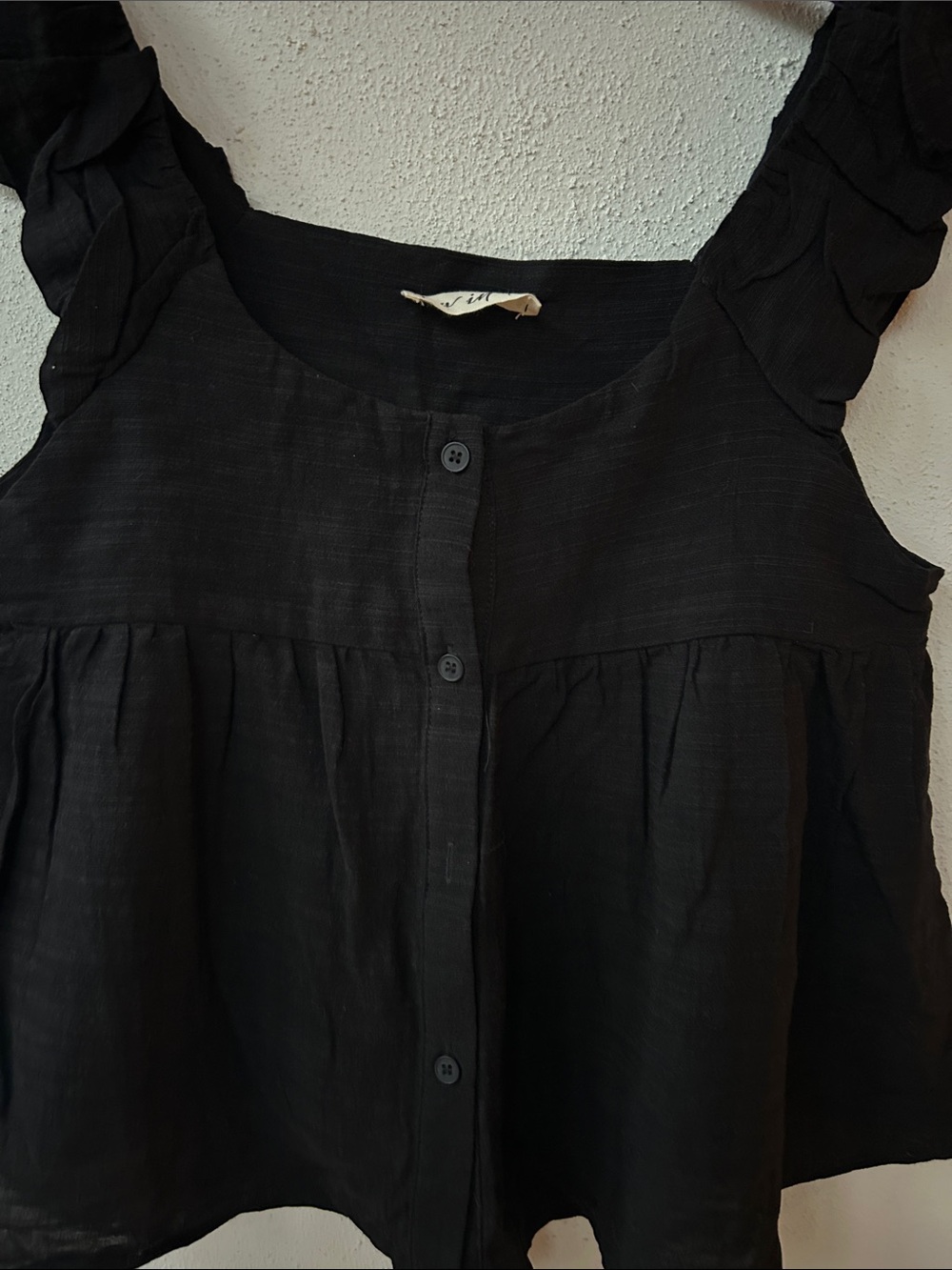 Black Ruffled Strap Button-Front Tank Top - Picture 2 of 4